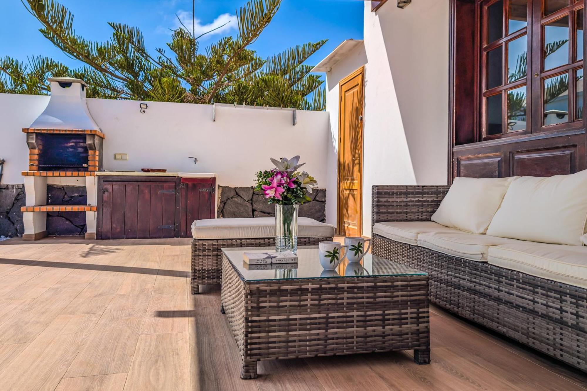 Villa Axular With Heated Private Pool Плая Бланка Екстериор снимка